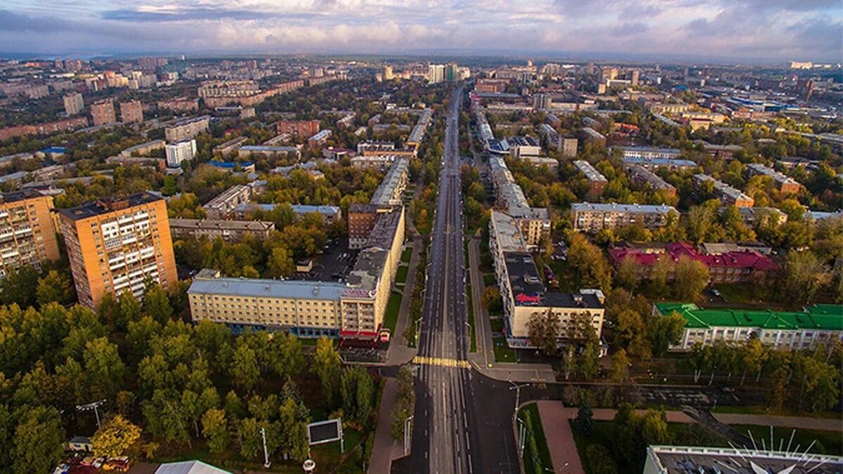 Купить в ижевске сегодня. Ижевск. Ижевск с высоты птичьего. Удмуртия Ижевск. Ижевск с птичьего полета Первомайский район.