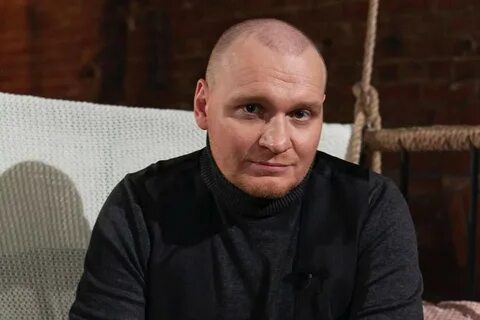 Фото ведущего битвы экстрасенсов