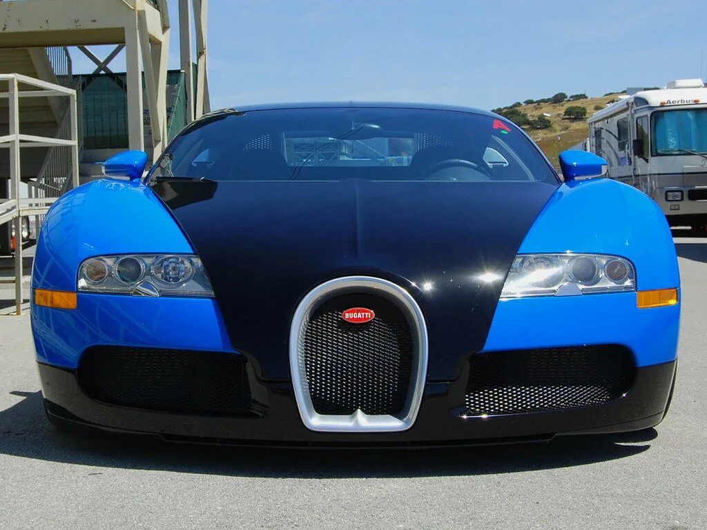 Где bugatti. Бугатти Вейрон 2001. Бугатти Вейрон 2007. Bugatti Veyron 1997. Бугатти Вейрон 1970.