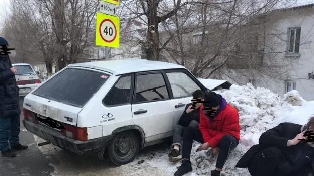 Включи мальчика девятку. Парень на девятке. Пацаны на девятке. Мальчик на девятке.