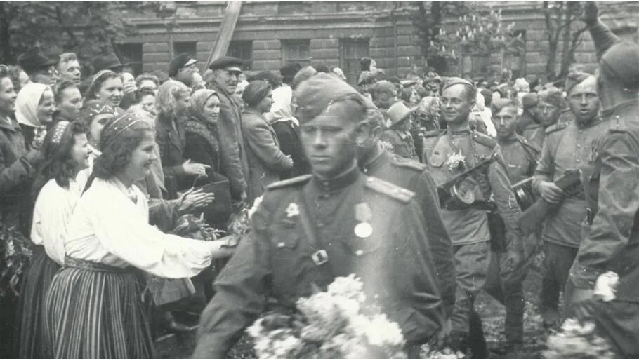 Сентябрь 1944 февраль 1945. 22 сентября – освобождение столицы эстонии таллина.. освобождение эстонии в 1944. освобождение прибалтики 1944. 1944 - освобождение риги советскими войсками..