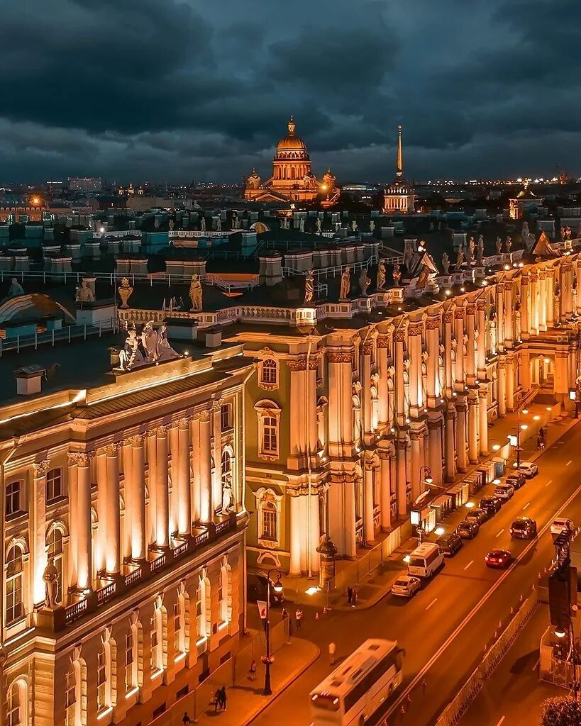 Санкт-Петербург. Сан Петербург. Зимний дворец Санкт-Петербург век. Санкт-Петербург / St. Petersburg.