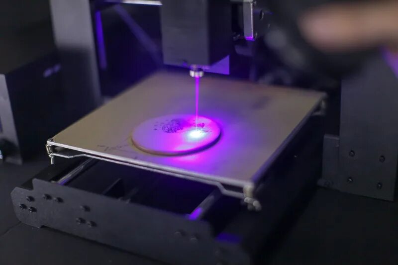 Как печатает лазерный. 3d-принтер / CNC / лазерный гравер Duplicator. 3d Printer Laser Engraver. Лазерный SLA 3d принтер. 3d Printer лазерный автоуровень.