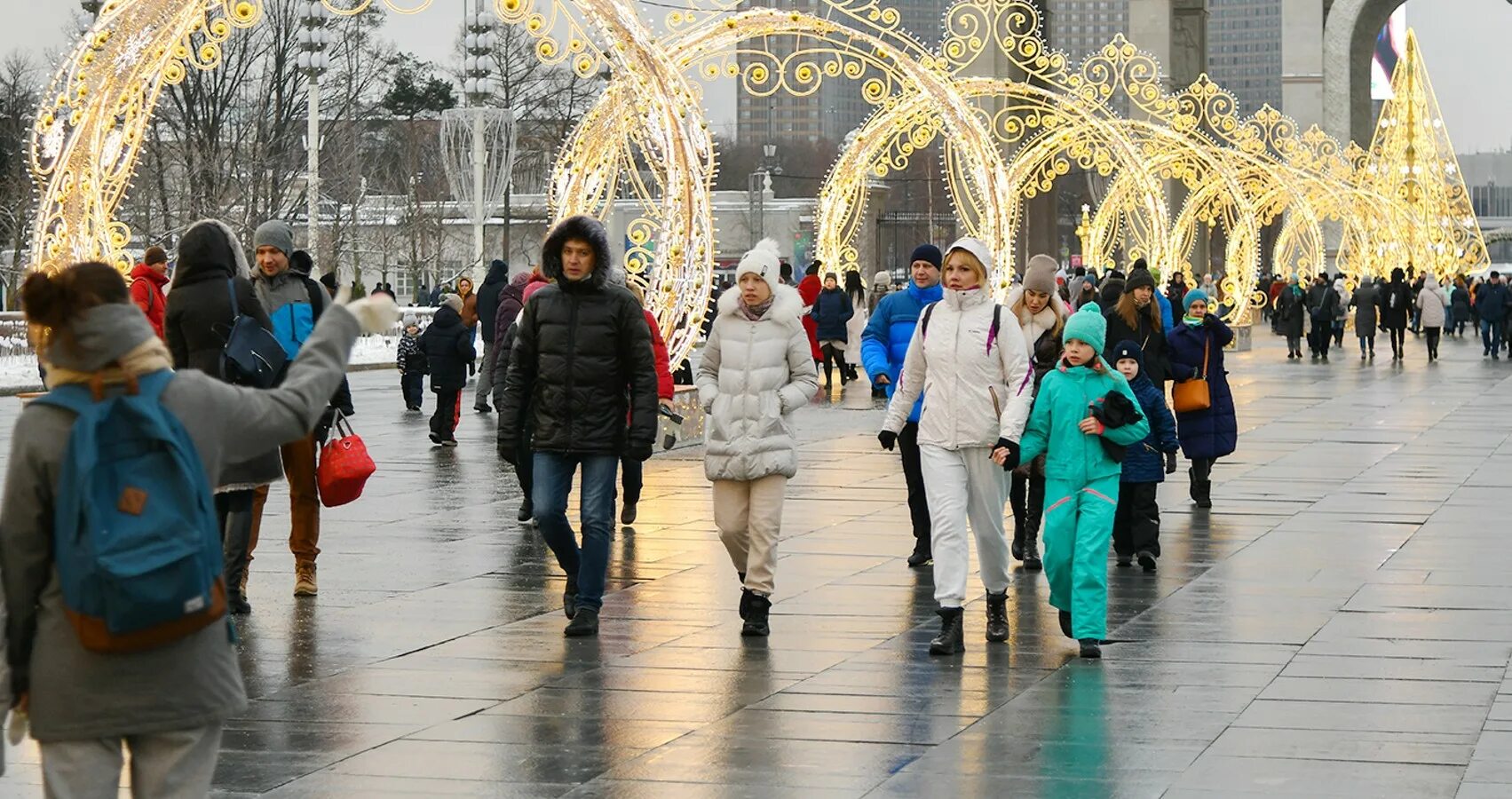 Почему 31 декабря. Декабрь в городе. Москва в декабре. Морозы в Москве. Декабрь в городе фото.