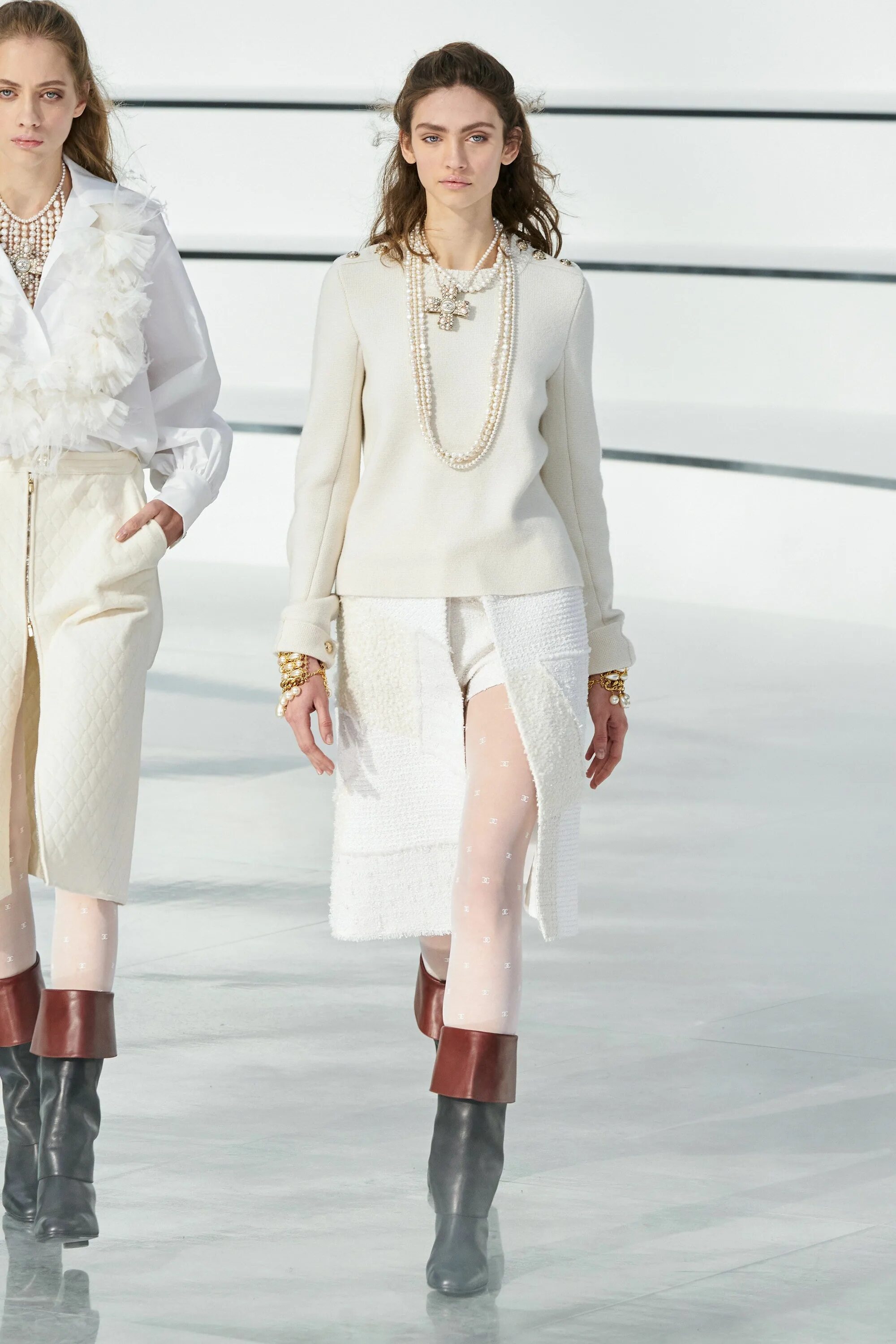 Chanel Fall Winter 2020/2021. Коллекция Шанель 2022 осень зима. Chanel Fall 2020. Коллекция Шанель 2020. Vogue collection