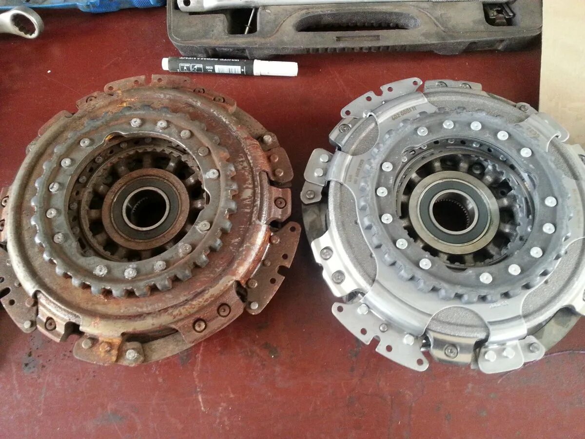 Сцепление стоит на коробке. Сцепление honda civic 5d робот luk. Сцепление пассат б6. Сцепление тойота королла робот. Сцепление грузового автомобиля.