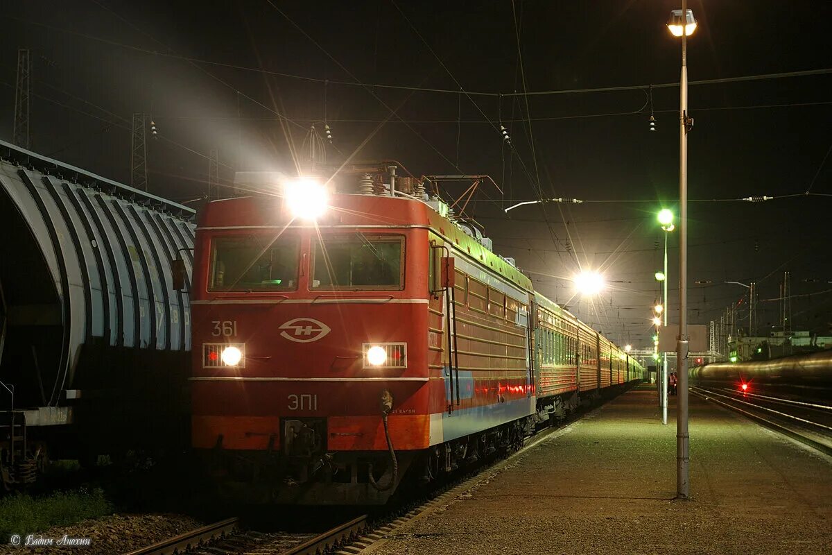 Ночной Локомотив эп1. Эп1 361. Эп1 РЖД. Эп1 электровоз ночью. Прожекторы локомотивов