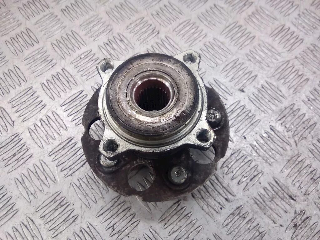 Хонда срв 4 ступица. Задний ступичный подшипник хонда срв 3. ступица хонда cr v rd1. подшипник передней ступицы для honda crv rd 1. ступица задняя хонда срв 3.