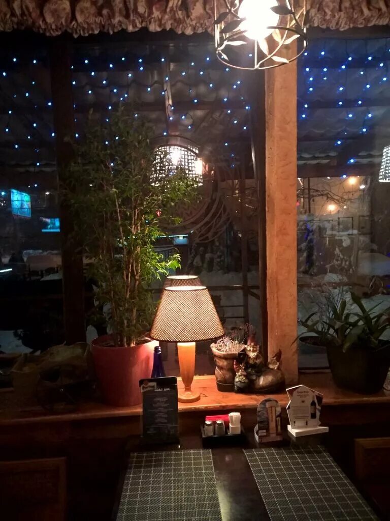 Кафе альпен хофф железнодорожный. Альпен хофф железнодорожный фото новогоднего. Ресторан альпен хофф. Альпен хофф граничная ул 4 микрорайон ольгино. Ресторан альпен хофф.