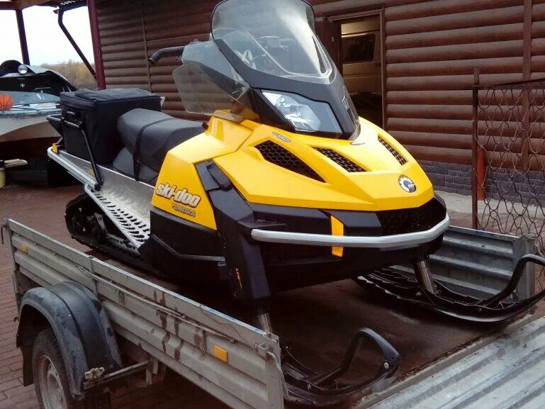 Brp ski doo tundra