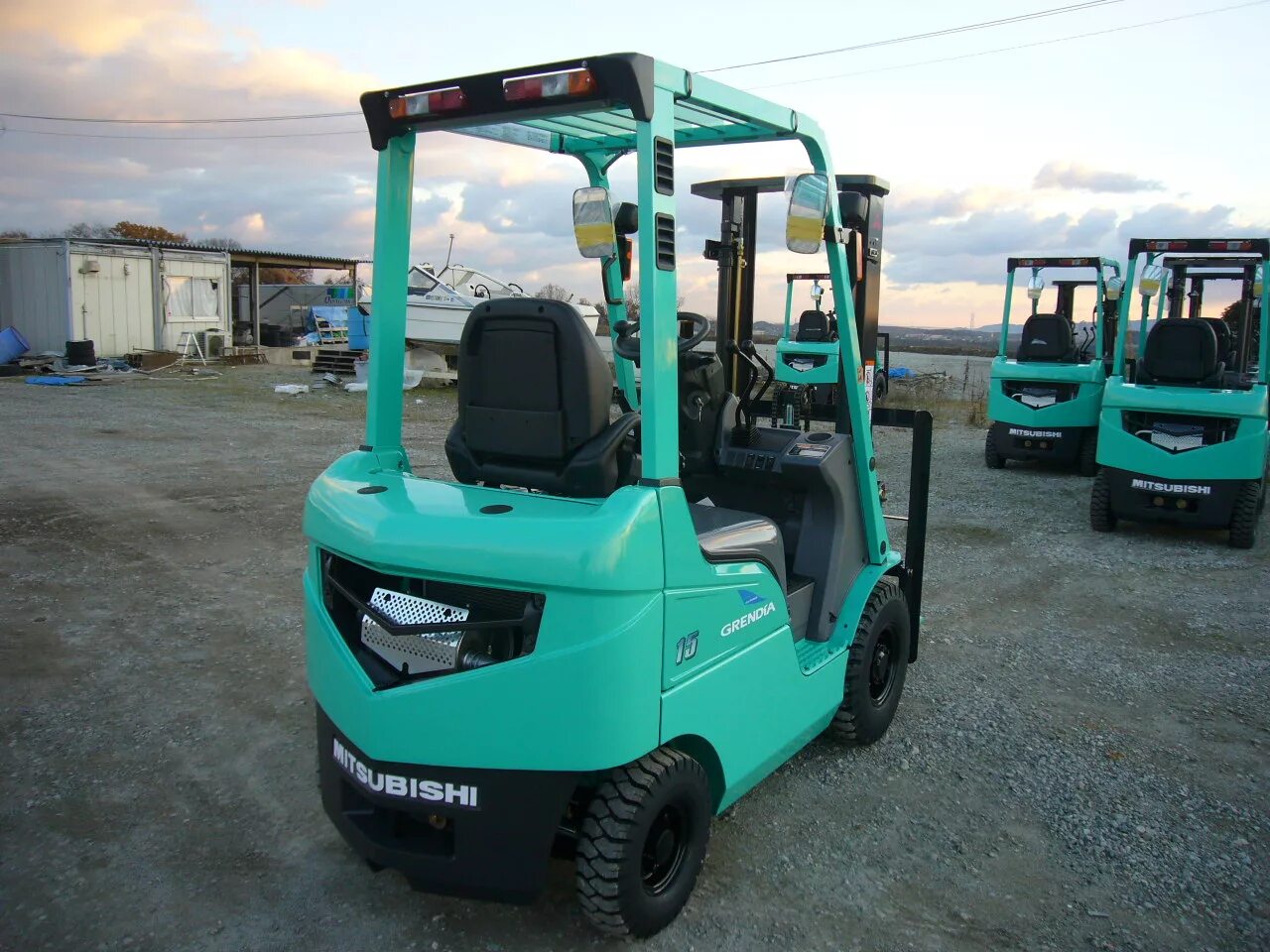 Погрузчик mitsubishi. Погрузчик вилочный Mitsubishi fge15t 2020г.в. Mitsubishi fge15t 15к. Вилочный погрузчик Митсубиси 2003 1,5 тонн. Mitsubishi fge15t модель мотора.