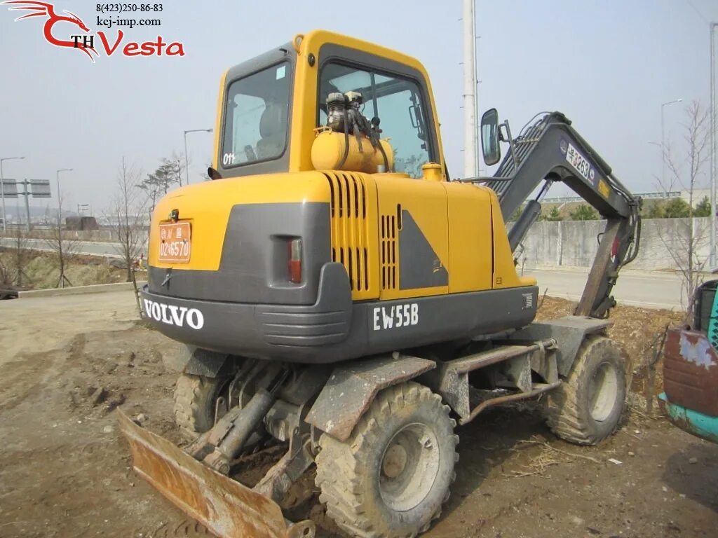 Volvo ew55b 2023. Экскаватор бу вольво. Экскаватор volvo ew 55 в. Экскаватор бу вольво. Экскаватор вольво 700 объем ковша.