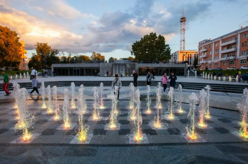 Площадь ногинска. Фонтанная площадь ногинск. ногинск фонтанная площадь реконструкция. фонтанная площадь город ногинск московская область. фонтанная площадь ногинск ногинск.