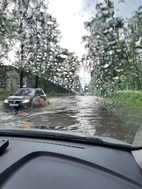 Ливень авто. Ливень в Ярославле 17 июня 2020. Ярославль после дождя. Ливень в Рыбинске.