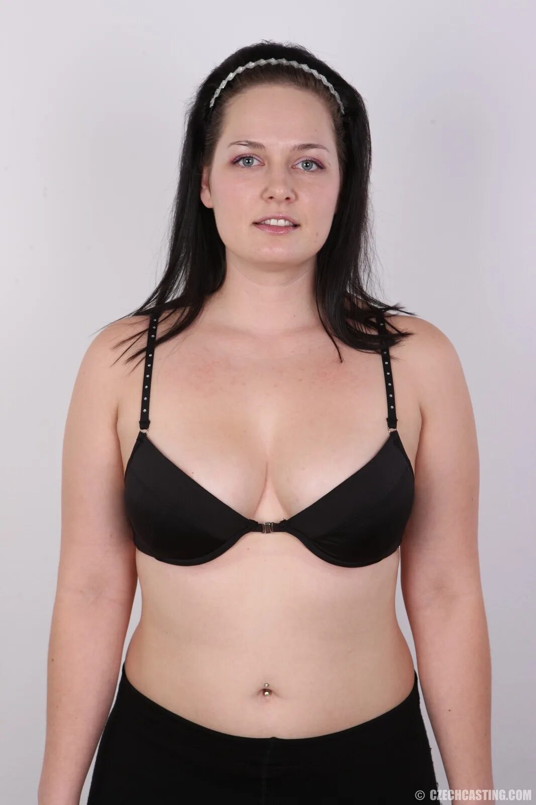 Микаэла кастинг 5212. Кастинг толстых женщин. Пухленькая девушка на кастинге. Кастинг пухлых. Чешский кастинг толстых.