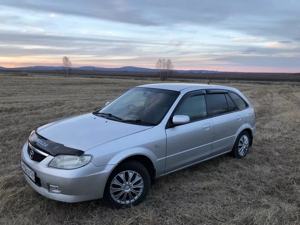 Mazda family. Мазда Фэмили 2002. Мазда Фэмили 2002 универсал. Mazda familia 2002 год. Мазда Фэмили 2002 год седан.