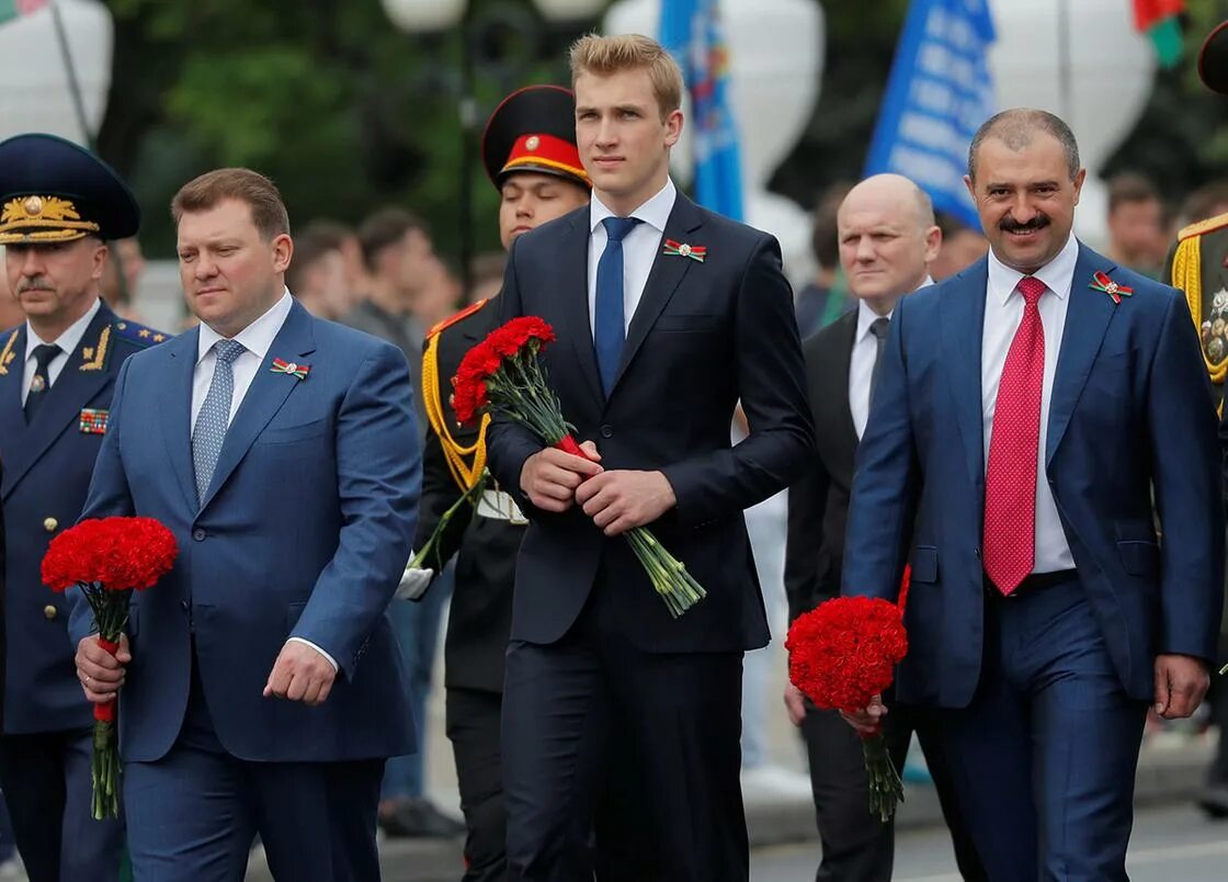 Скрывают фамилии и работают в спецслужбах. Кто они, дети глав государств, и чем 