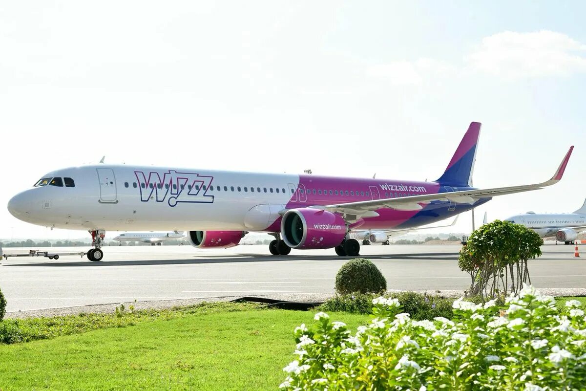 Wizz Air Abu Dhabi. Wizz Air Abu Dhabi авиакомпания. Авиакомпания визэйр Абу Даби. Wizz Air Abu Dhabi 5w7088.