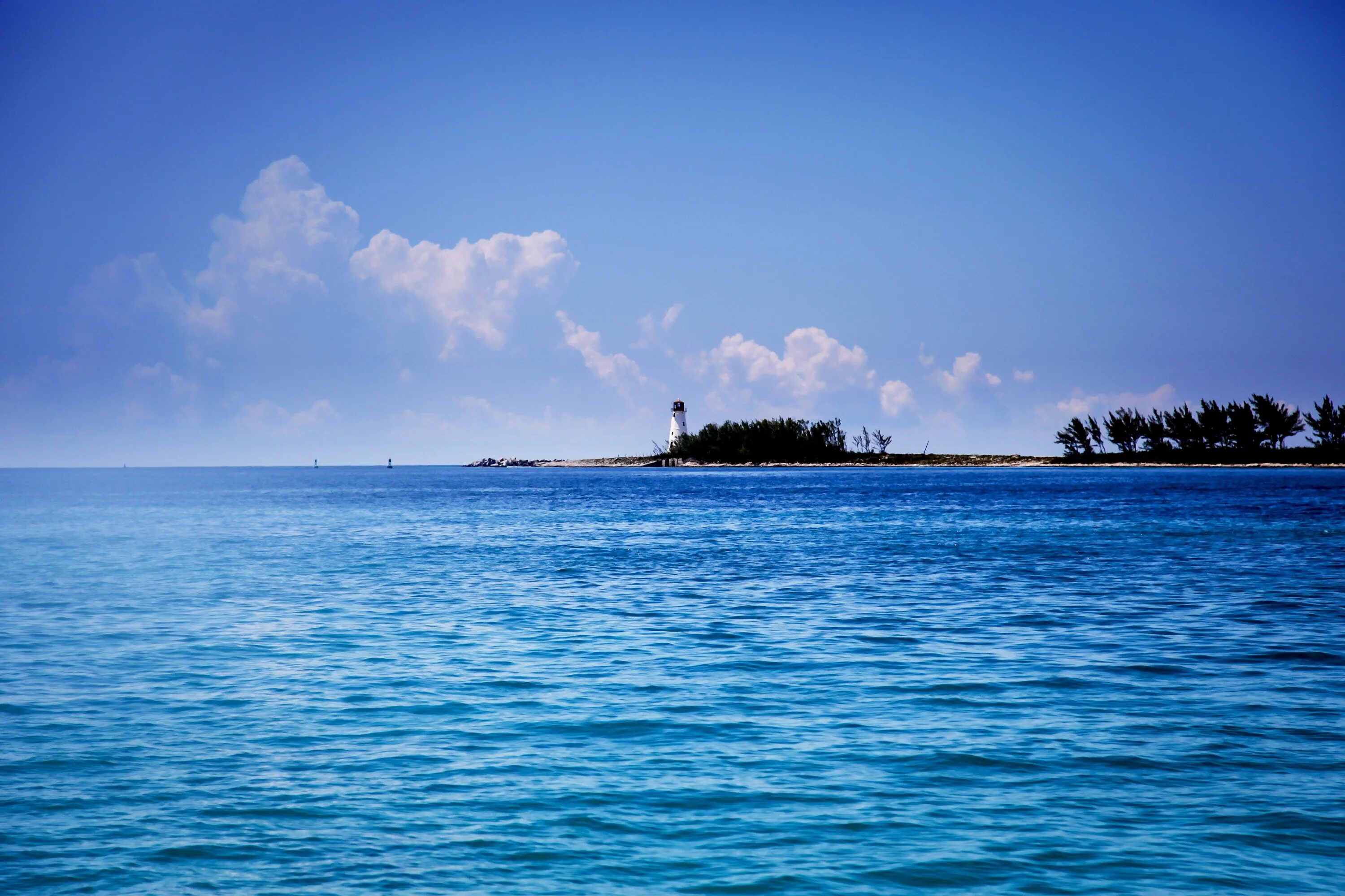 Сиамский залив индийский океан. Острова и море. Берег со стороны моря. Остров в океане. Island вода