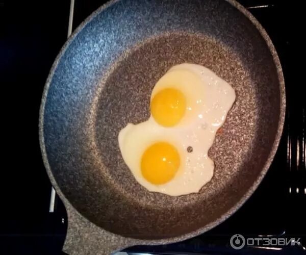 1 жареное яйцо без масла