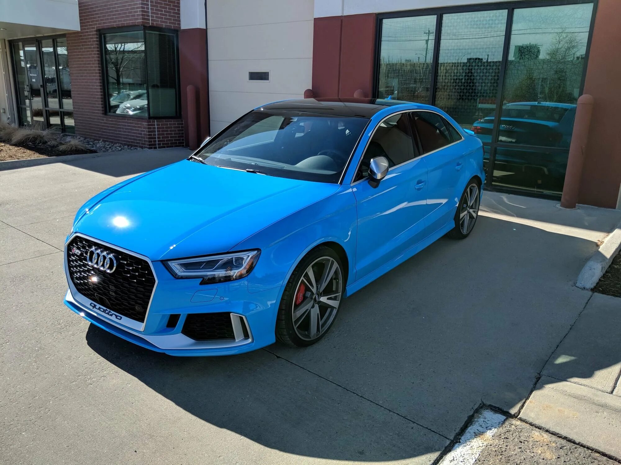 Audi rs3 2022 голубой. Ауди а4 голубая. Ауди а3 синяя. Ауди RS 5 синего цвета.