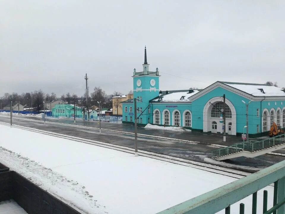 Станция орджоникидзе. Станция Орджоникидзеград Брянск. Железнодорожный вокзал Орджоникидзеград. Орджоникидзеград Брянск Орловский. ЖД вокзал Брянск Орджоникидзеград.