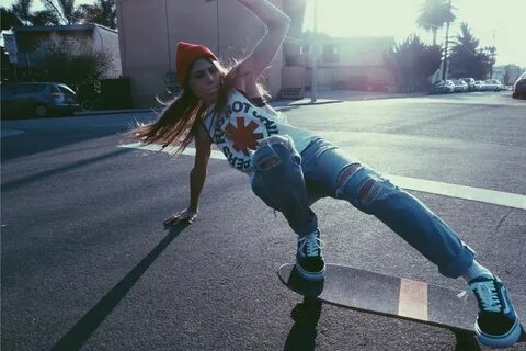 Skating girls