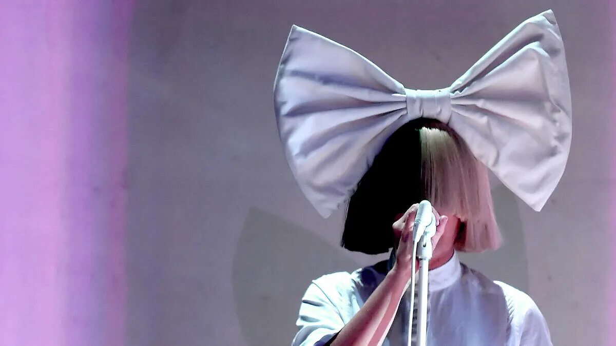 Sia фото певицы. Сиа песни хорошее качество. Сиа песни хорошее качество. Сиа ферлер 2022. Сиа.
