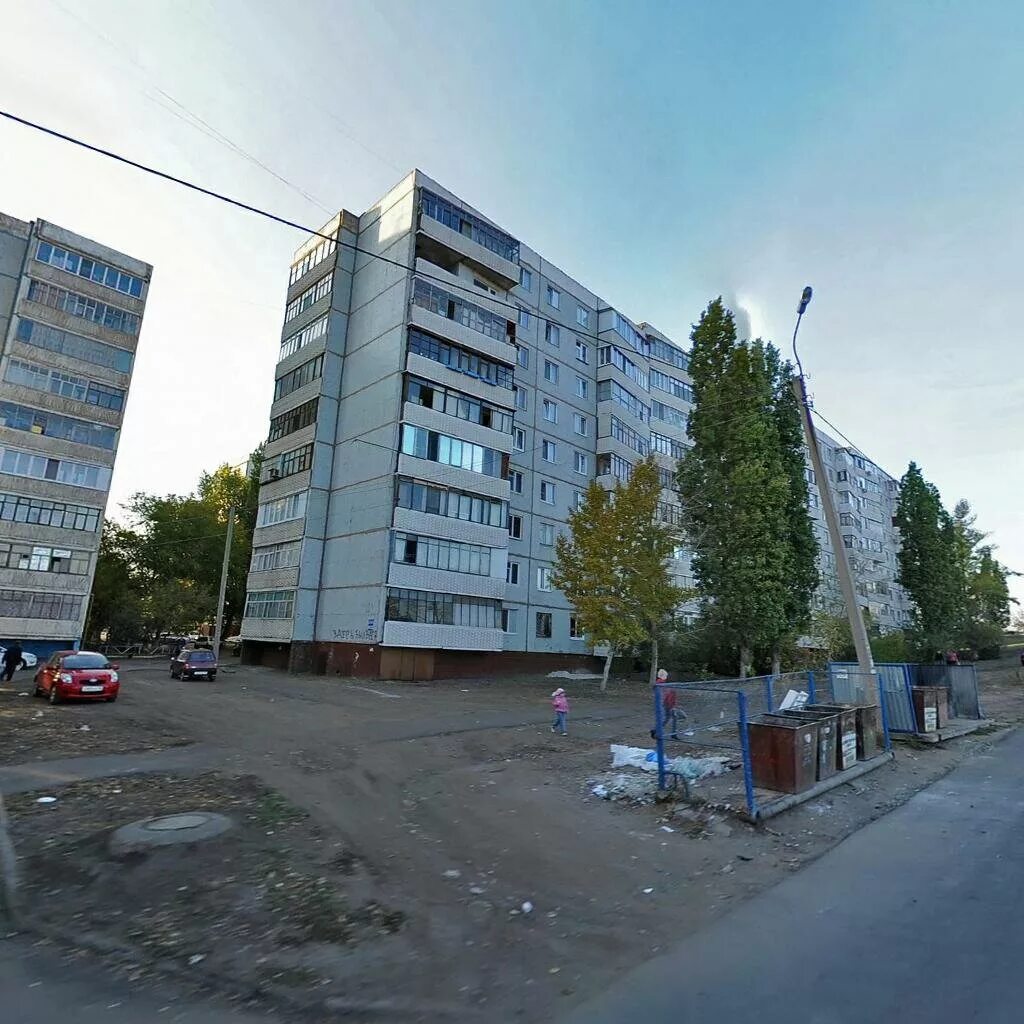 Фото Оренбурга. На первом фото идёт строительство дворца "Дружба", сейчас это ДК