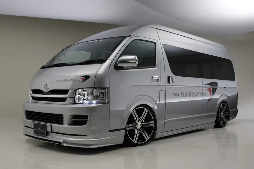 Toyota hiace 2023. Toyota hiace 2020. Toyota hiace 1. Тойота хайс тюнинг. Тойота хайс тюнинг.
