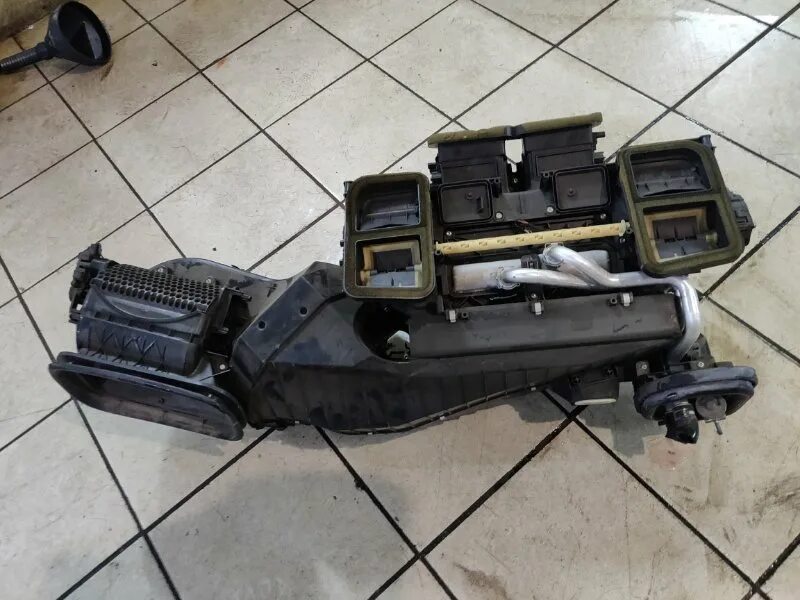 задний воздуховод печки mercedes w204. Mercedes печка. вентилятор печки мерседес w204. Mercedes печка. печка на 124 мерс в сборе.