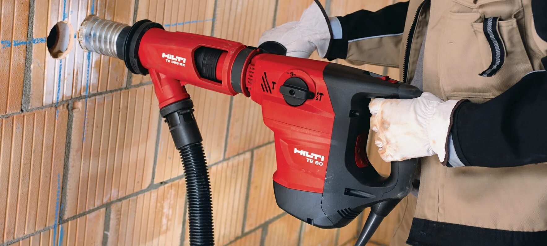 Подрозетник в бетоне болгаркой. Перфоратор под розетку. Перфоратор под розетку. Gbh 3-28 dfr. Штробить стены под проводку перфоратором.