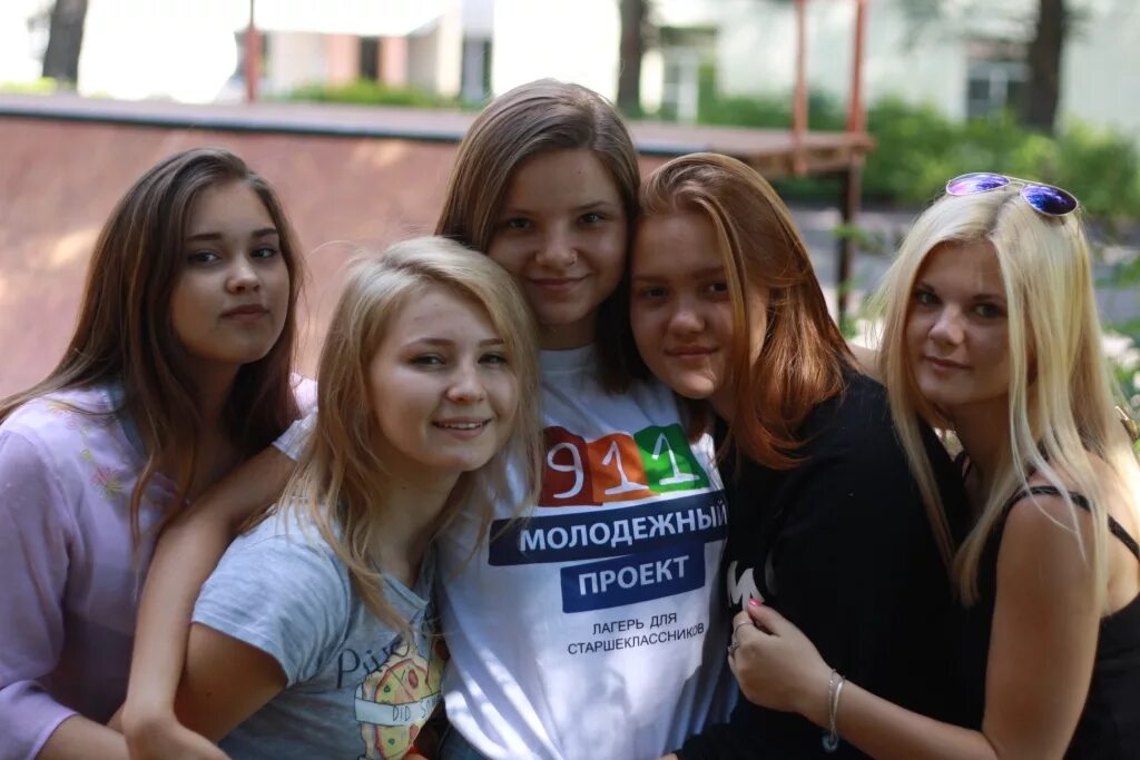 лиза арзамасова галина сергеевна. беременные подростки. кристина пименова 2022. вероника исаева. 17 девушек фильм.