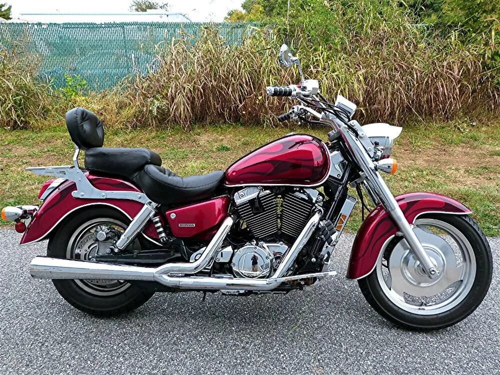 Honda vt shadow. Honda Shadow 1100 Sabre. Honda vt1100 Sabre. Honda vt1100 Shadow. Honda vt1100c2 Shadow Sabre.