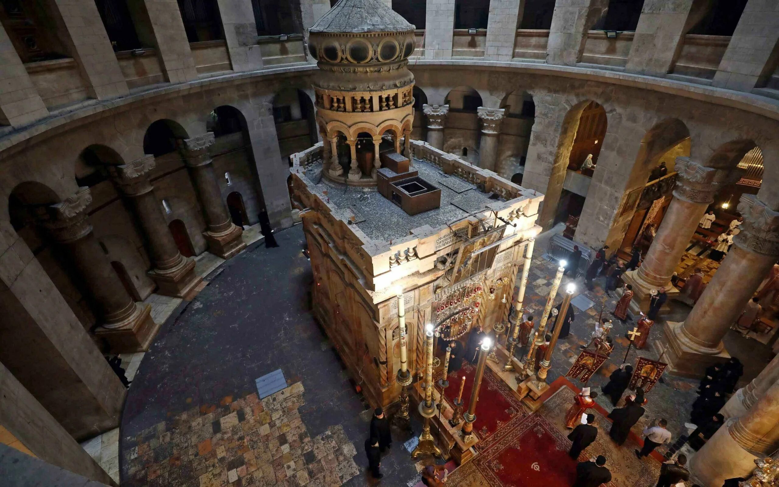 Храм воскресения христова в иерусалиме кувуклия. Храм в иерусалиме где. Израиль иерусалим храм гроба господня. Храм воскресения христова гроба господня в иерусалиме. Храм воскресения христова (храм гроба господня).