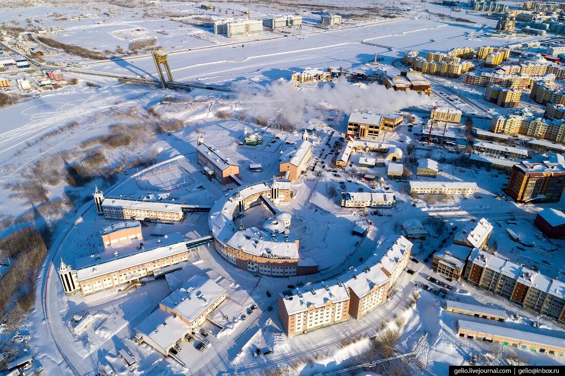 Ямк город. Салехард. Город Салехард. Салехард город на Полярном круге. Город Салехард ЯМК.