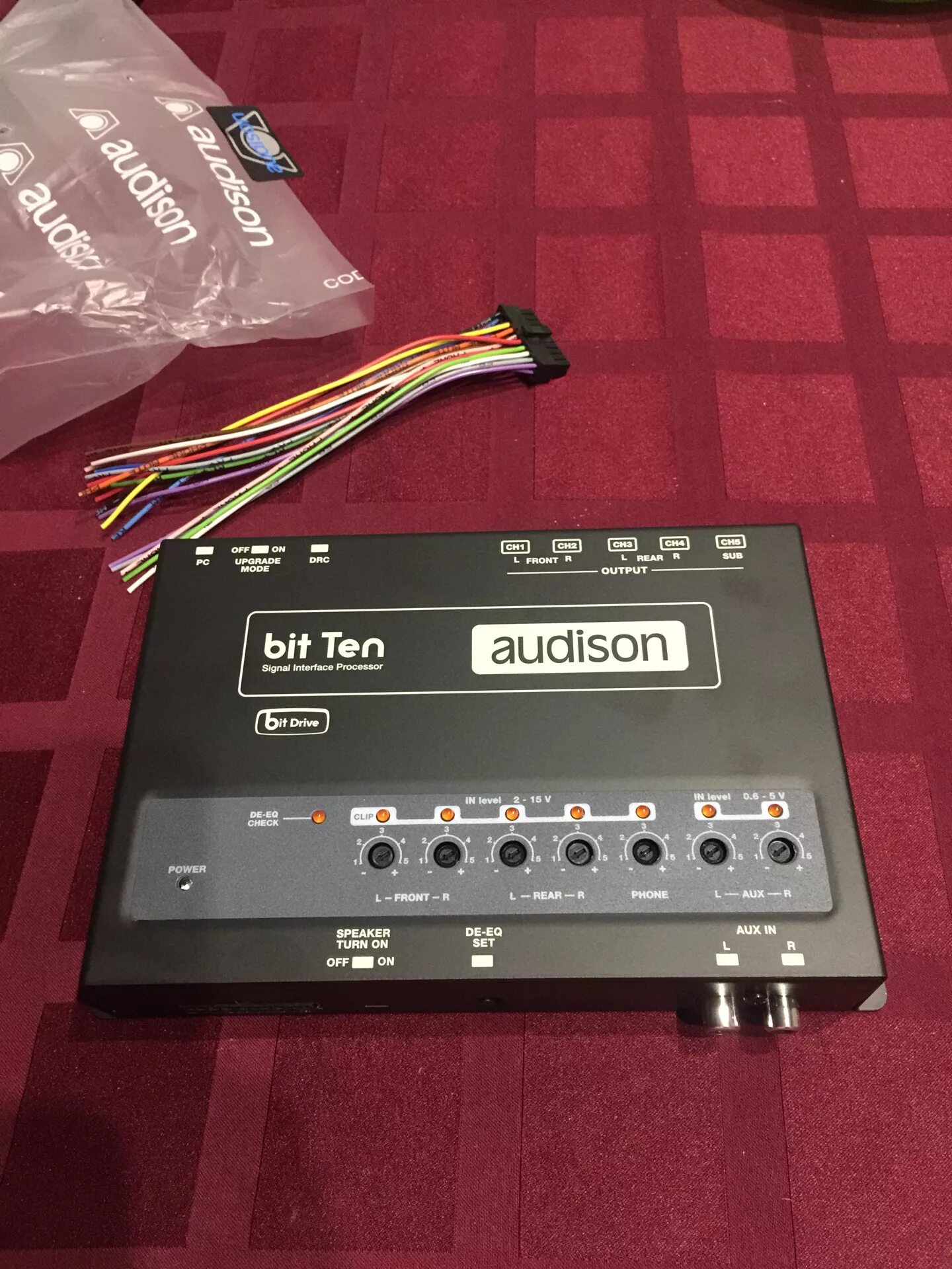 Audison bit ten. Процессор Audison bit ten. Audison bit Tune 2021. Внешний процессор для Автозвука bit ten 10r-03 1153. Audison bit ten разъем питания.