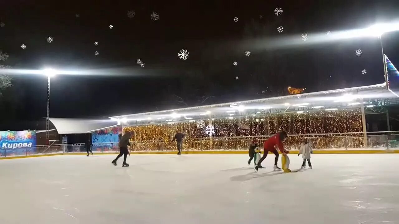 Каток пятигорск парк кирова. Каток в пятигорске в парке кирова. Открытый каток в пятигорске. Каток пятигорск кирова. Ледовый каток пятигорск парк кирова.