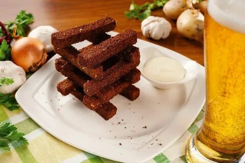Вкусные гренки из черного хлеба с чесноком