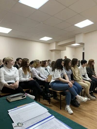 Колледж соц гум нижневартовск. Дружбы народов 13 нижневартовск. Гуманитарный колледж нижневартовск. Колледж соц гум нижневартовск. Нижневартовский социально-гуманитарный колледж фото.