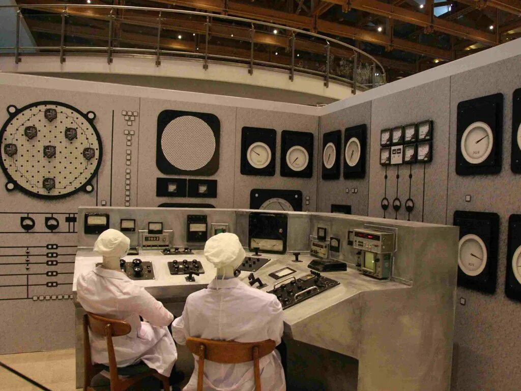 Какие есть электростанции в ссср. Обнинская АЭС 1954. Обнинская АЭС СССР. 1954 Первая атомная электростанция. Обнинская АЭС первая в мире.