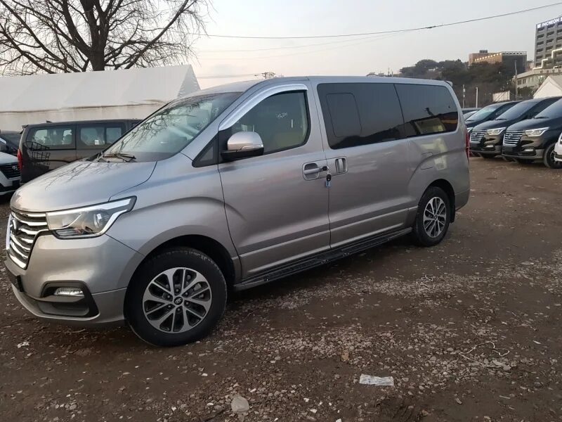 Купить хундай полный привод. Хендай Старекс 2018. Hyundai Grand Starex 2018. Хендай Гранд Старекс Урбан 2018. Hyundai Grand Starex, 2018 г..