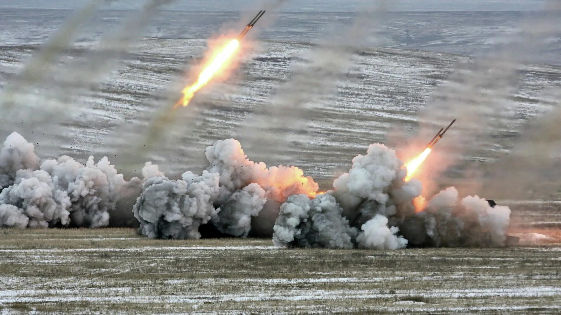 Современные средства поражения чс. ТОС-1а Солнцепек стрельба. Дальность стрельбы ТОС 1а Солнцепек. Огнеметная система ТОС-1 "Буратино". Солнцепёк система залпового огня.