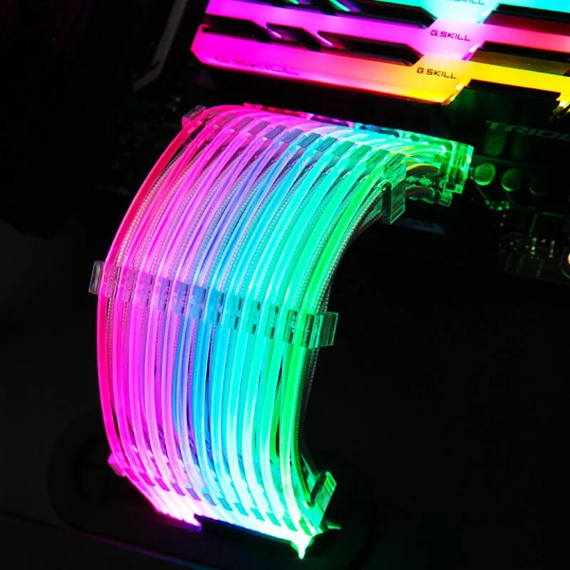 Rgb кабель для видеокарты. Rgb cable lian li 24 pin. lian li strimer 24 pin. lian li streamer plus rgb 24-pin. lian li cable strimer-24pin.