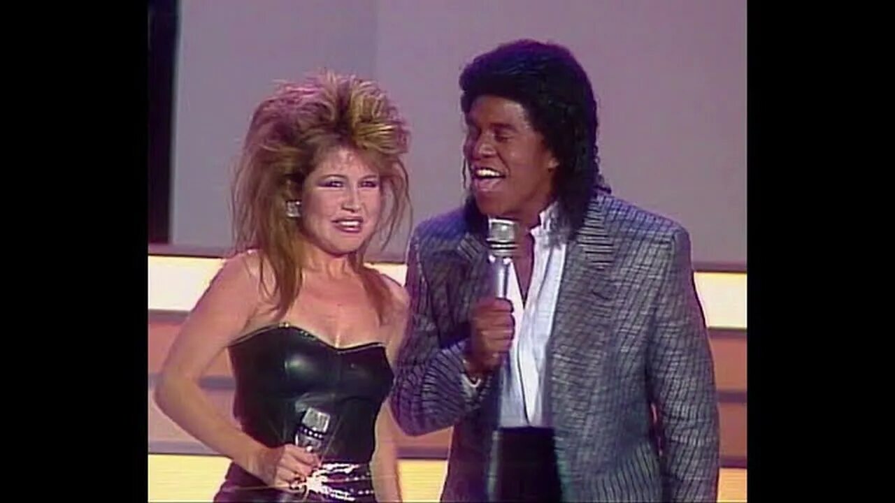 Jermaine jackson ft pia zadora when the rain begins to fall (remix instrumental). Жермен джексон и пиа задора. When the rain begins to fall перевод. Butterfly pia zadora. Papa bear when the rain begins to fall.