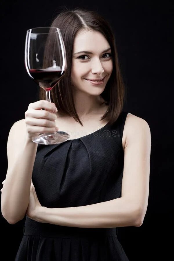 Девушка с бокалом. Рука с бокалом. Девушка держит бокал вина. Девушка с бокалом вина. Девушка с бокалом красного вина.