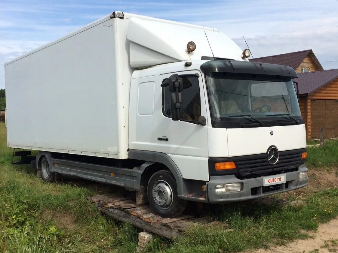 Mercedes atego 2. Шина машина кузов кабина. Мерседес атего 2004. Mercedes atego 2. Мерседес атего с прицепом.