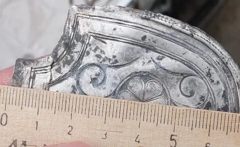Серебристая накладка