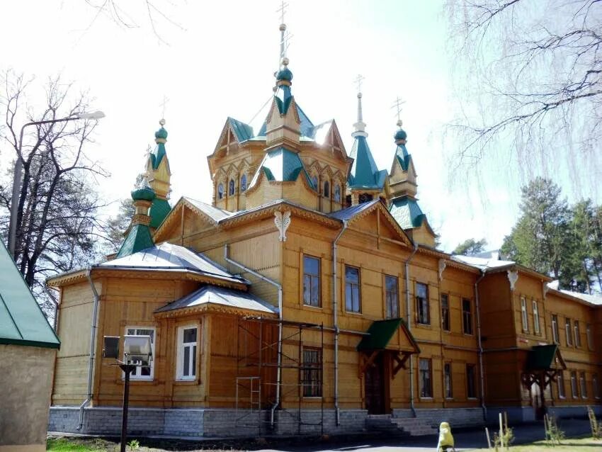 храм ксении петербургской в закамске. храм святого князя владимира пермь закамск. церковь пермь закамск. церковь ксении блаженной в закамске. церковь пермь закамск.