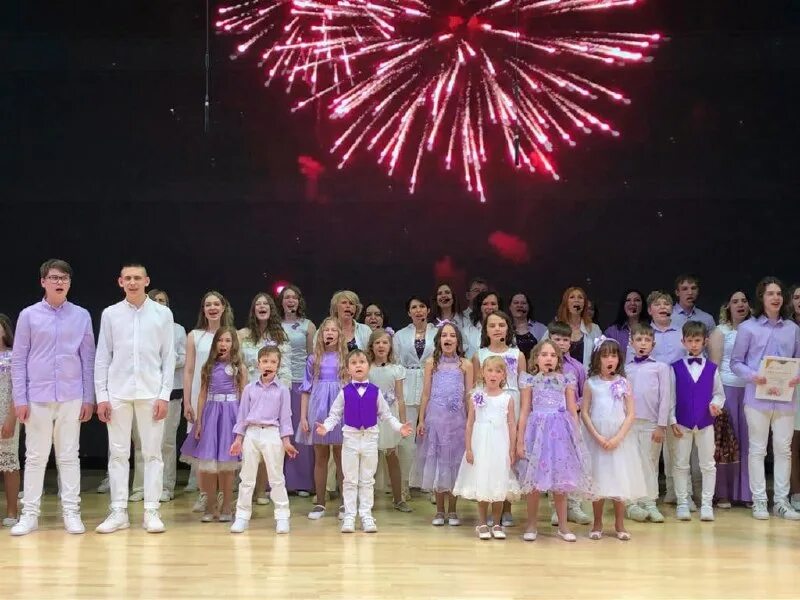 хор многодетных семей москвы. хор многодетных сетей москвы. фиолетовая птичка хора многодетных семей города москвы. хор многодетных семей москвы. хор многодетных семей москвы.